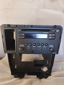 Volvo HU-650 raadio+.kliimaseade 2005+ Restyling (4 foto / 4)