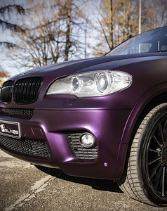 BMW X5 (2 фото из 11)