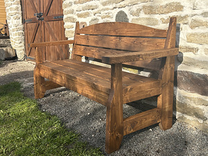 Садовая скамейка (2 фото из 3)