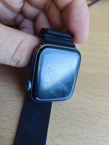 Apple Watch Series 3 GPS – 42mm (Model A1978) (3 foto / 6)
