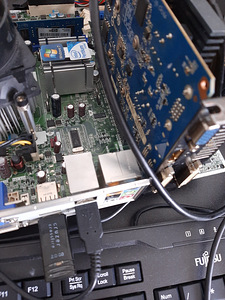 Arvuti töötab. Flash archlinuxiga on kingitus. Ilma psu (2 foto / 2)