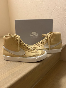 Обувь Nike (2 фото из 4)