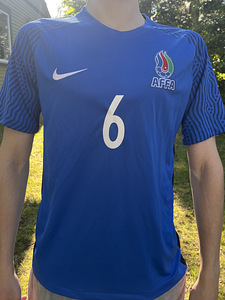 Azerbaijan player Match worn shirt (3 foto / 4)