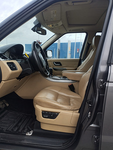 Продам Land Rover Range Rover sport (13 фото из 15)