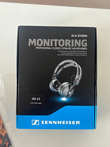 Pioneer DDJ-FLX4 - DJ-kontroller + Sennheiser HD 25 kõrvakla (4 foto / 4)