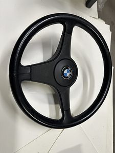 Спортивный кожаный руль для BMW E34 E30 E32 E28 E23 и т.д. (5 фото из 8)