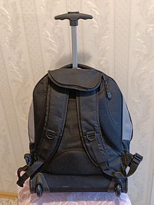 Рюкзак на колесах. (3 фото из 4)