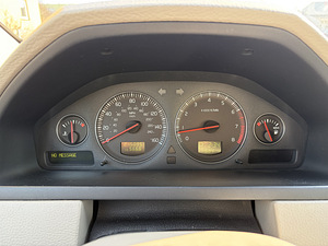 Volvo xc90 2006 2.5T (automat) (2 foto / 9)