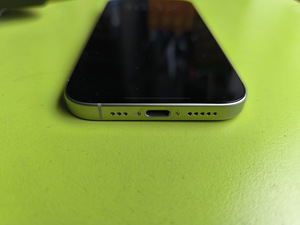 iPhone 17 256 Sage (8 фото из 10)
