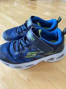 Skechers vilkuvad vabaajajalatsid Vortex suurus 33 (1 foto / 3)