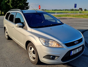 Ford Focus 1.6 80kW (4 foto / 7)