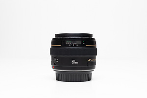 Canon EF 50mm f/1.4 USM objektiiv (1 foto / 10)