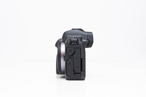 Canon EOS R (body) hübriidkaamera (uus) (3 foto / 10)