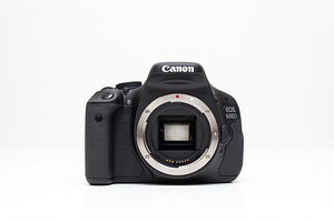 Canon EOS 600D (body) peegelkaamera (3 foto / 10)