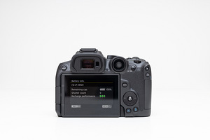 Canon EOS R7 (body) hübriidkaamera (4 foto / 10)