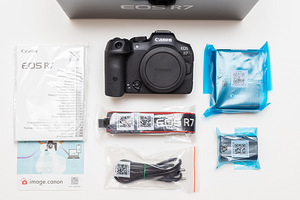 Canon EOS R7 (body) hübriidkaamera (1 foto / 10)