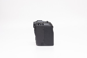 Canon EOS Rp (body) hübriidkaamera (6 foto / 10)
