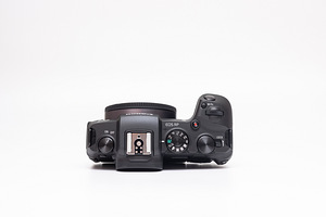 Canon EOS Rp (body) hübriidkaamera (7 foto / 10)