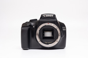 Canon EOS 1100D + Canon EF-S 18-55mm f/3.5-5.6 III kaamera (2 foto / 10)