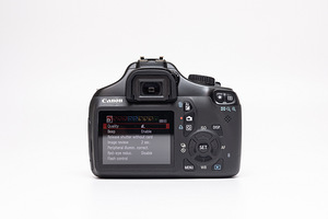 Canon EOS 1100D + Canon EF-S 18-55mm f/3.5-5.6 III kaamera (4 foto / 10)