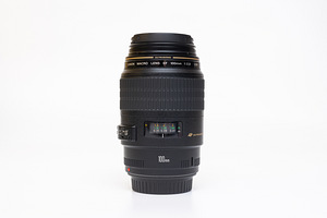 Canon EF 100mm f/2.8 Macro USM objektiiv (1 foto / 10)
