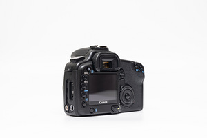 Canon EOS 30D (body) peegelkaamera (5 foto / 10)