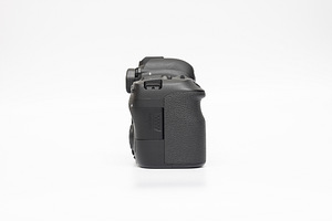 Canon EOS 6D Mark II (body) peegelkaamera (6 foto / 10)