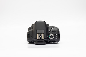 Canon EOS 100D + Canon EF 18-55mm f/3.5-5.6 III kaamera (8 foto / 10)