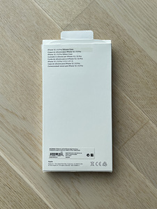 Apple iPhone 12 / 12 Pro MagSafe оригинальный чехол (2 фото из 7)