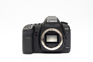 Canon EOS 5D Mark II (body) peegelkaamera (2 foto / 10)