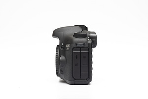 Canon EOS 7D (body) peegelkaamera (4 foto / 10)