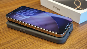 Apple iPhone 16 Pro 256GB Natural Titanium (4 foto / 10)