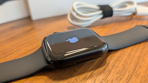 Apple Watch Series 7 Midnight Aluminium 45mm LTE nutikell (2 foto / 9)