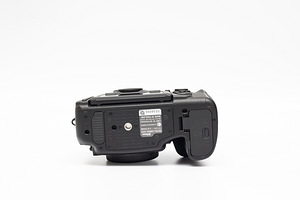 Nikon D850 (body) peegelkaamera (9 foto / 10)