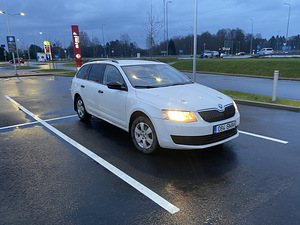Skoda octavia (1 фото из 6)