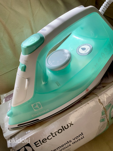 Утюг Electrolux EDB1720