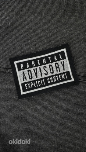 Нашивка с вышивкой "Parental Advisory explicit content"
