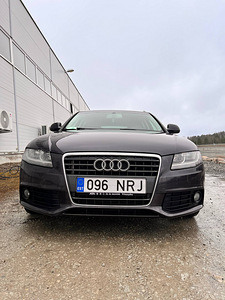 Audi A4 2.0 (2 фото из 14)