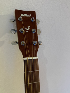 Akustiline kitarr Yamaha F370 (3 foto / 7)