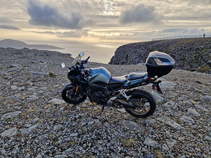 Yamaha FZ1 Fazer (1 фото из 7)