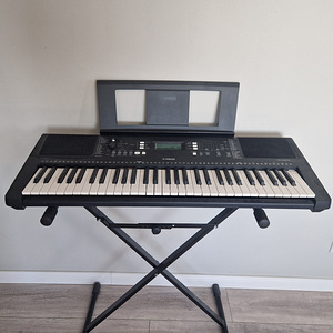 Yamaha PSR-E373 синтезатор (1 фото из 2)