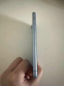 iPhone XR (8 foto / 8)