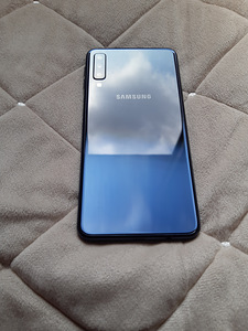 Samsung Galaxy A7 (2018), 64 ГБ (7 фото из 8)