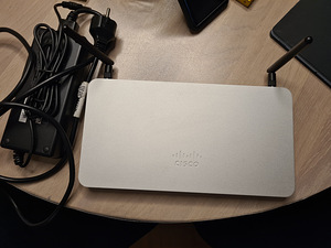 Cisco meraki mx68w (4 foto / 4)