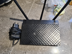 Asus AC1750 (1 фото из 3)