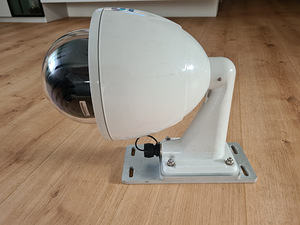 IP camera (2 foto / 6)
