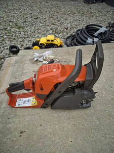 Husqvarna 135 (2 фото из 3)