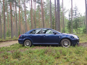 Toyota Avensis T25 (2 foto / 5)