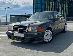 Передний бампер Mercedes Benz W124 GEN 1 AMG LOOK ABS (8 фото из 8)