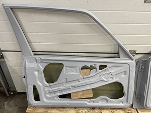 BMW E30 kupee klaasfiibrist uksed. (6 foto / 6)